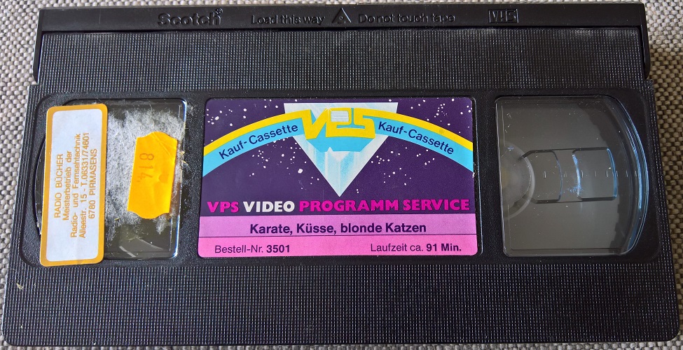 OFDb Karate, Küsse, blonde Katzen (1974) Video VPS (Glasbox)